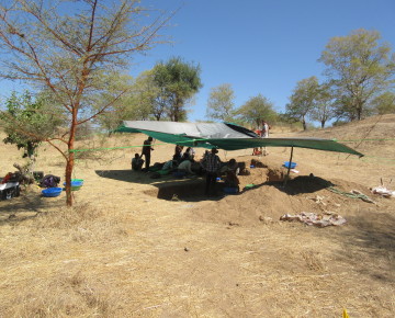 Students excavating at field school in Ethiopia